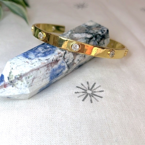 Gold Crystal Bangle Cuff Bracelet - Picture 1 of 8